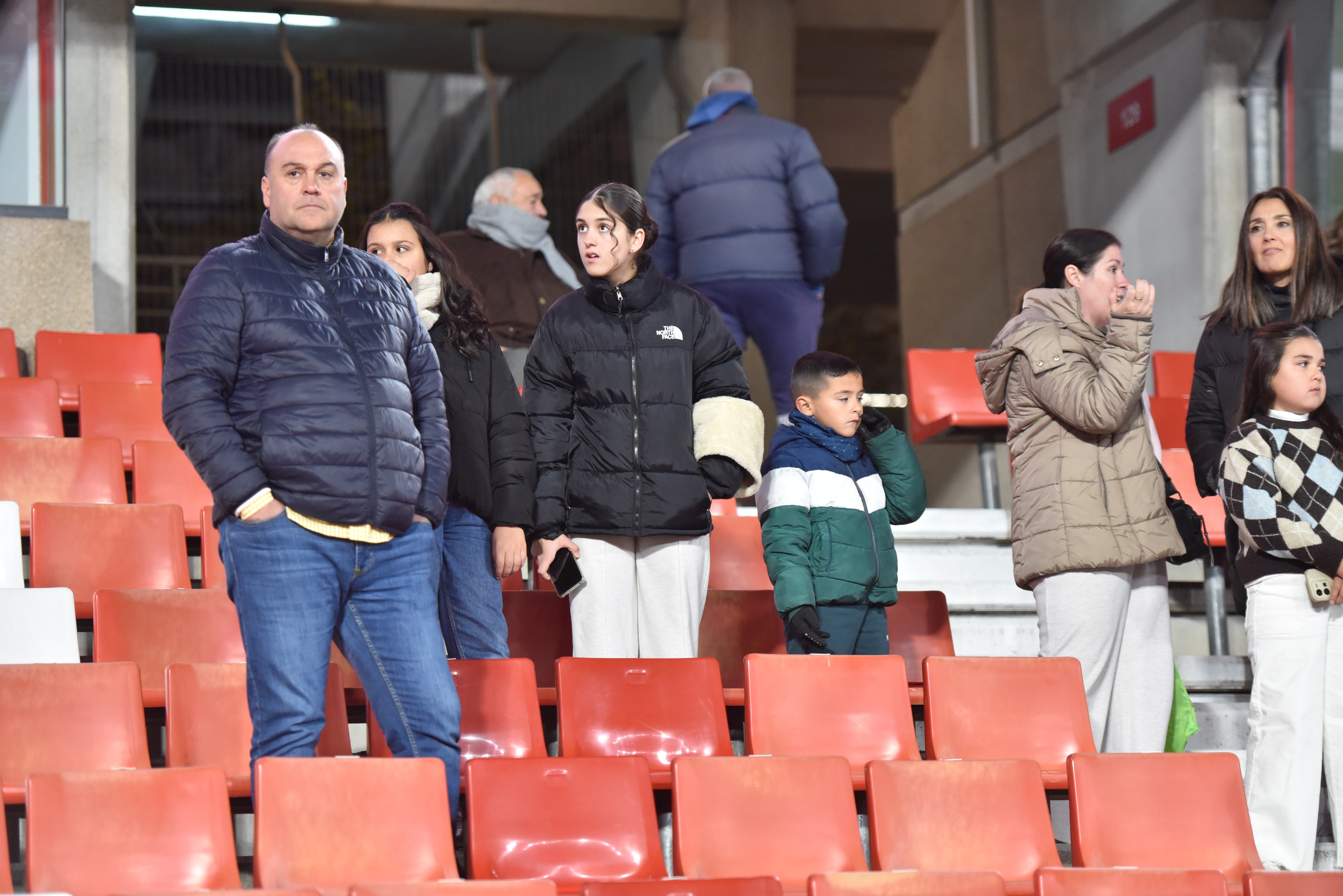 Búscate en la grada de Los Cármenes en el Granada-Córdoba