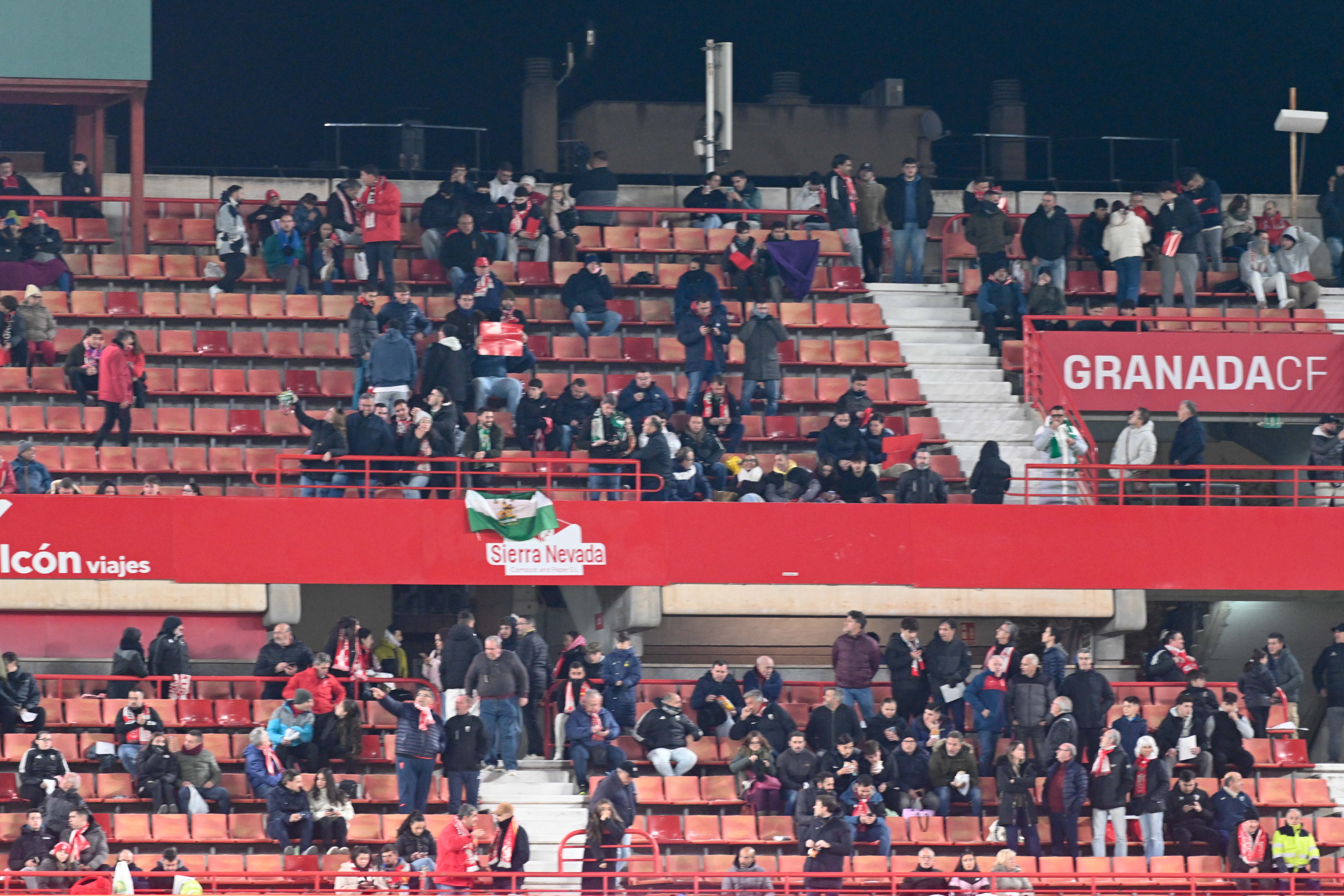 Búscate en la grada de Los Cármenes en el Granada-Córdoba