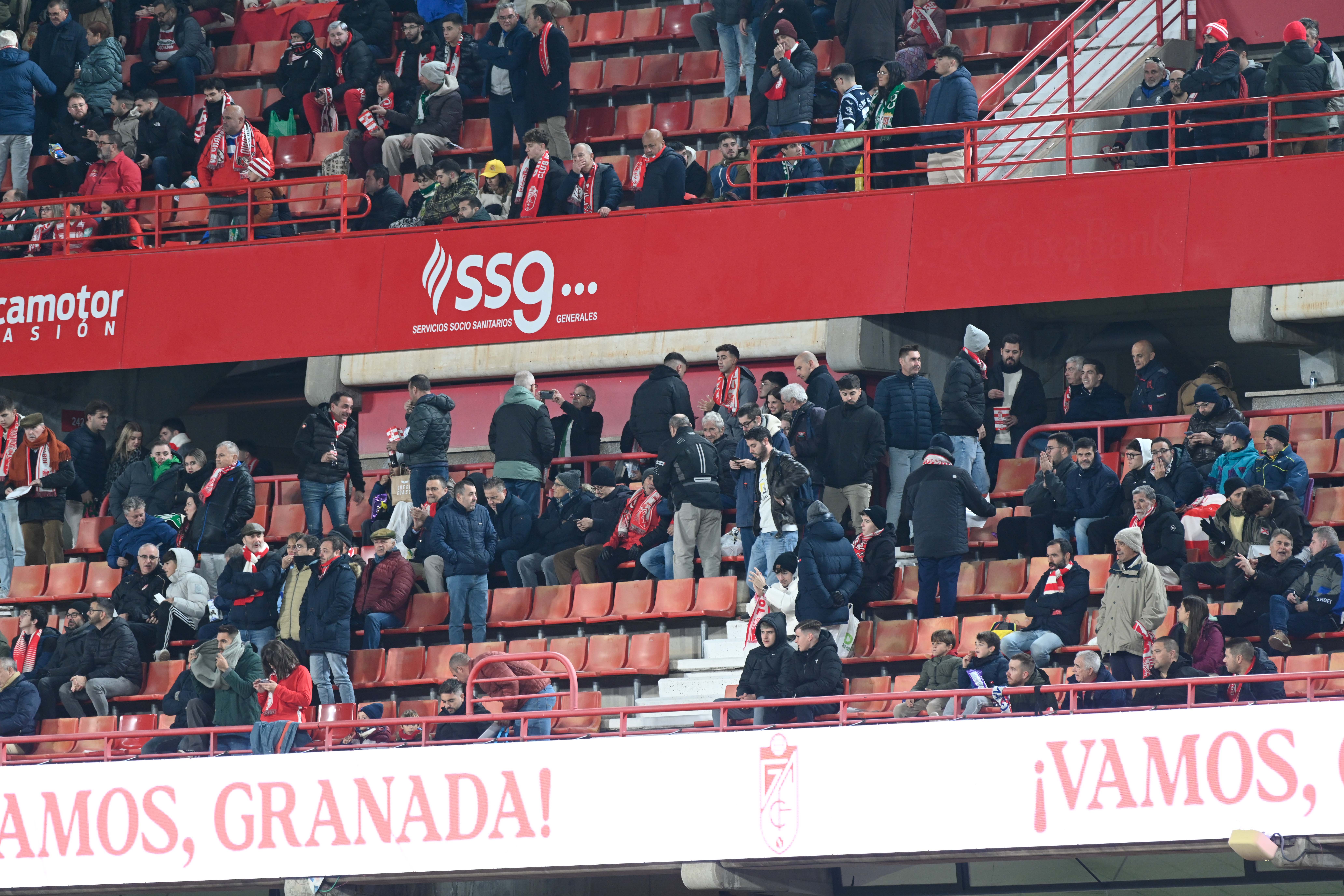 Búscate en la grada de Los Cármenes en el Granada-Córdoba