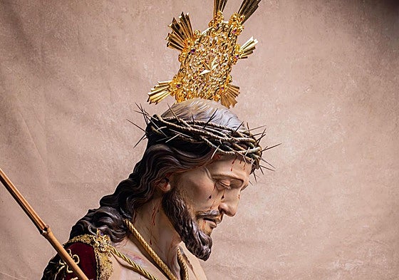 El nuevo nimbo está ejecutado por el taller jerezano de El Oribe bajo diseño del orfebre Manuel Ballesteros