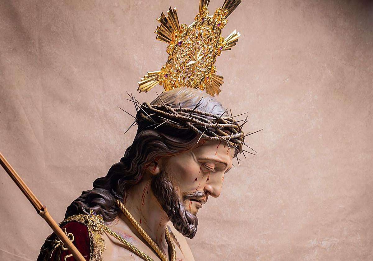 El nuevo nimbo está ejecutado por el taller jerezano de El Oribe bajo diseño del orfebre Manuel Ballesteros