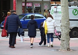 La ayuda de 200 euros al mes por hijo que puede incluir el Gobierno desde el año que viene