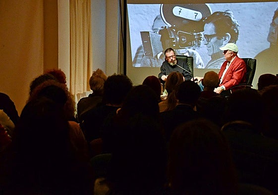 Un momento del acto de clausura, con Sergio Mayor y Manuel Polls.