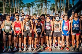 Unas 700 personas disputaron la Media Maratón Ciudad de Roquetas.