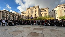 Acto institucional frente al ayuntamiento.