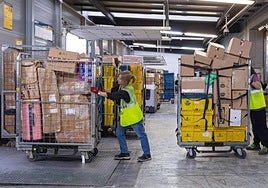 Granada entra de cabeza en el 'Black Friday' y la Navidad con más de 200.000 envíos diarios.