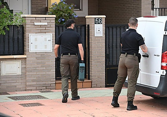 Registros de la UCO en la vivienda de Javier Aureliano García.