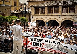 Manifestación con 2.500 personas en Mengíbar.