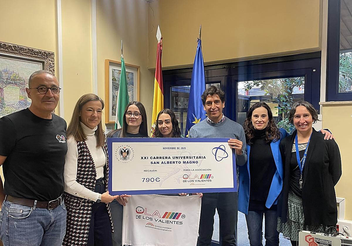 Entregada en la Facultad de Ciencias la recaudación de la 'Carrera Universitaria San Alberto Magno'