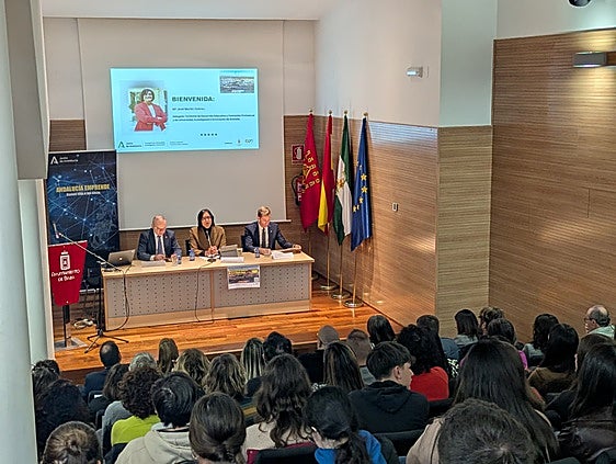 La Junta acerca la digitalización y la inteligencia artificial a los territorios rurales de Granada