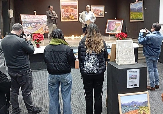 Inauguración de la exposición 'Armonía de color'.