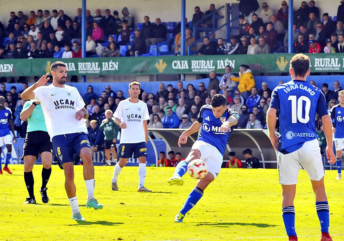 El UCAM sacó un empate de su visita a Linarejos la pasada temporada.