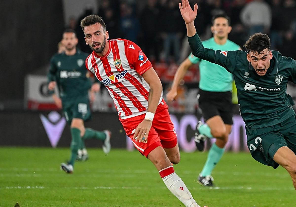 Centelles durante un lance del partido