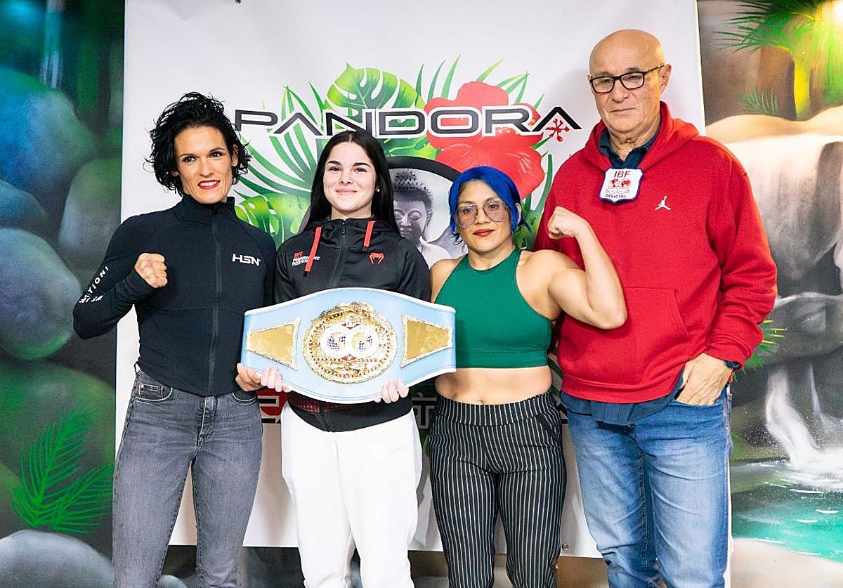 La velada tiene como combate estelar el que enfrenta a Mari Carmen Romero y Elisabeth López.