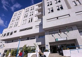 Un hombre fue ingresado inicialmente en la Unidad de Cuidados Intensivos (UCI) del Hospital Santa Ana de Motril el sábado 22.