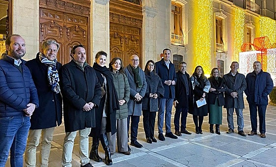 Encendido de las luces de Diputación.