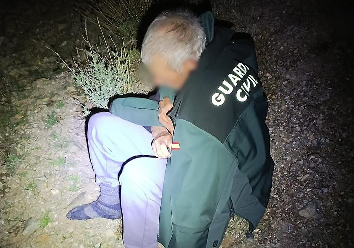 La Guardia Civil localiza a un varón enfermo de Alzhéimer.