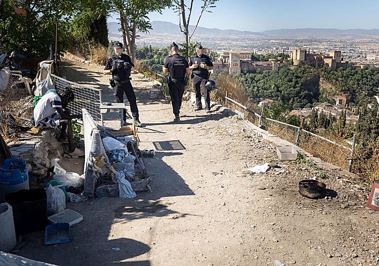 El Cerro de San Miguel llora a Samba y denuncia la «inatención» de los servicios de emergencias