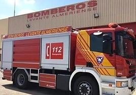 Rescatan a un hombre fallecido tras caer su coche a una acequia sin agua en Oria