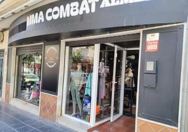 Escaparate de la nueva tienda en la calle Pablo Iglesias de la capital.