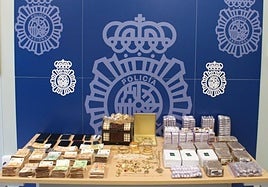 Dinero y hachís incautados en la operación