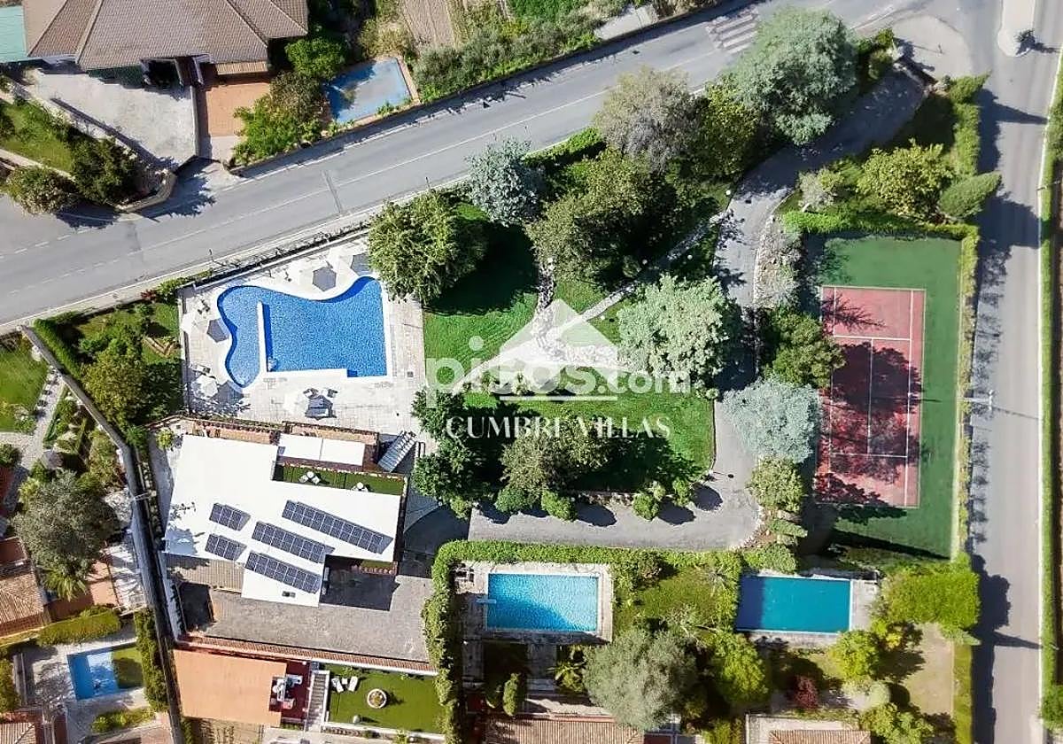 El chalet de lujo con pista de tenis que se vende en el Área Metropolitana de Granada