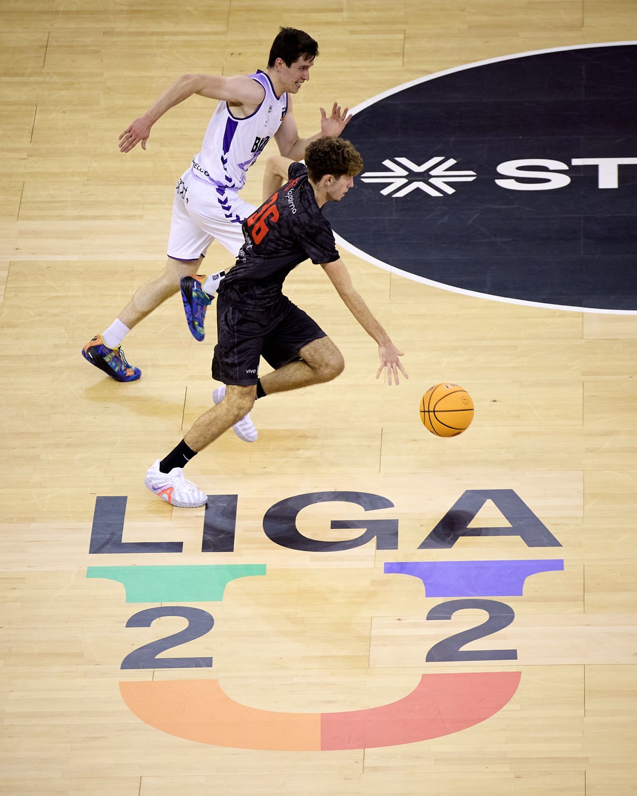 El filial del Covirán disputó su penúltimo partido del grupo en el Palacio de los Deportes.