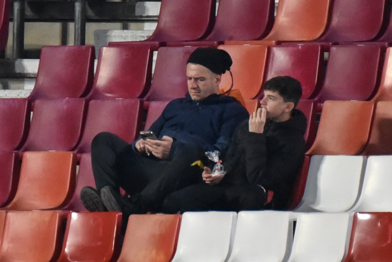 Encuéntrate en la grada del Granada-Ceuta