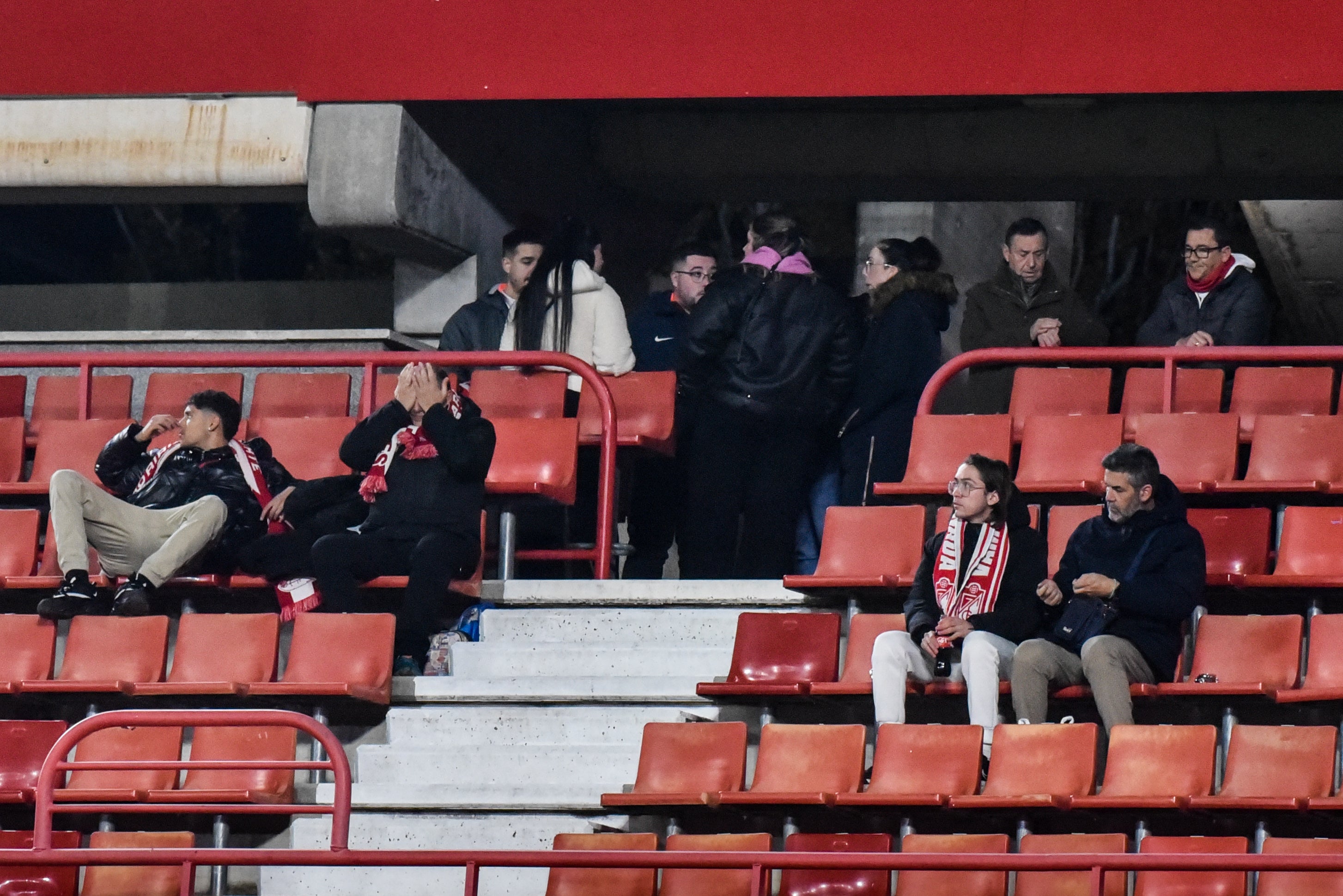 Encuéntrate en la grada del Granada-Ceuta