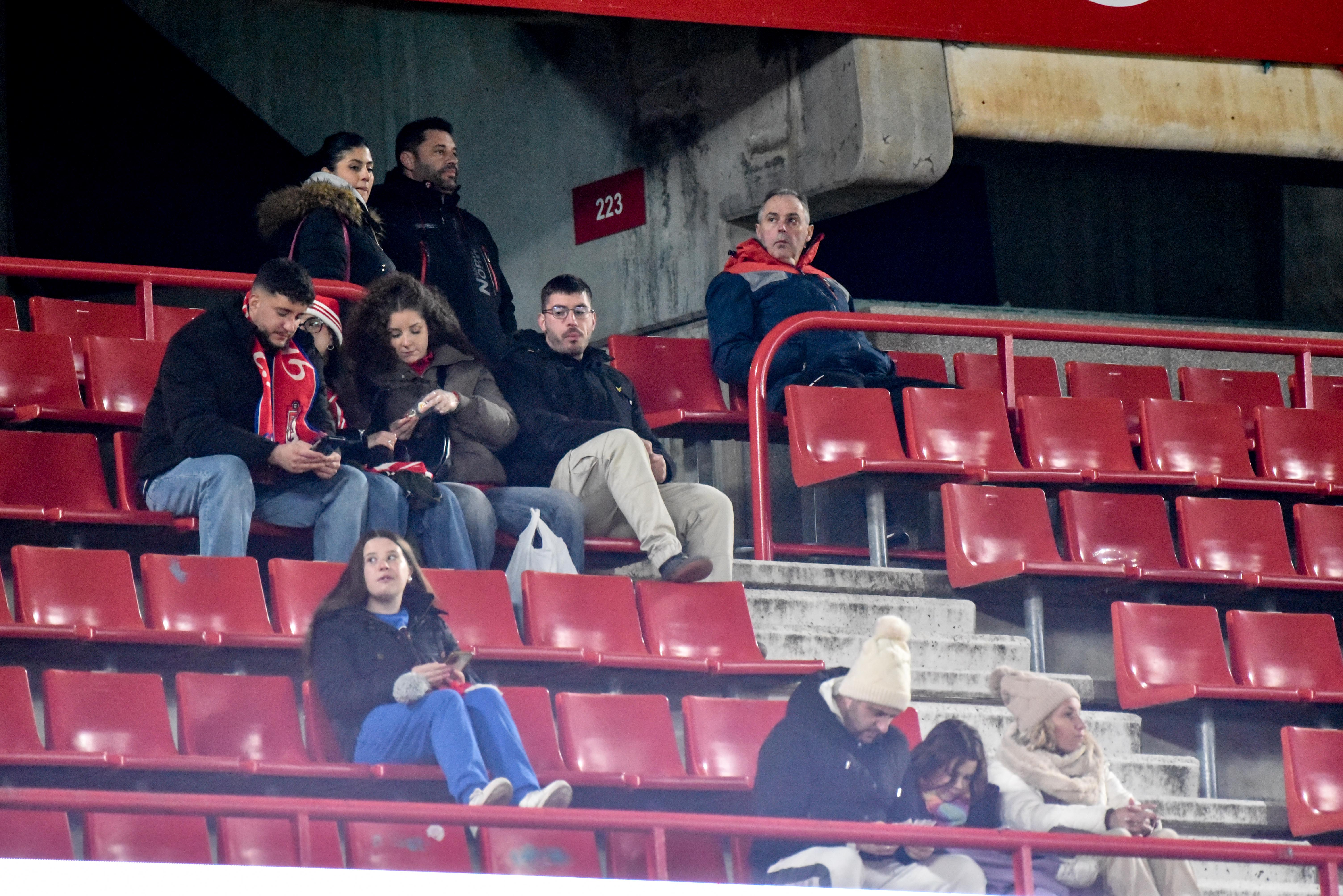 Encuéntrate en la grada del Granada-Ceuta