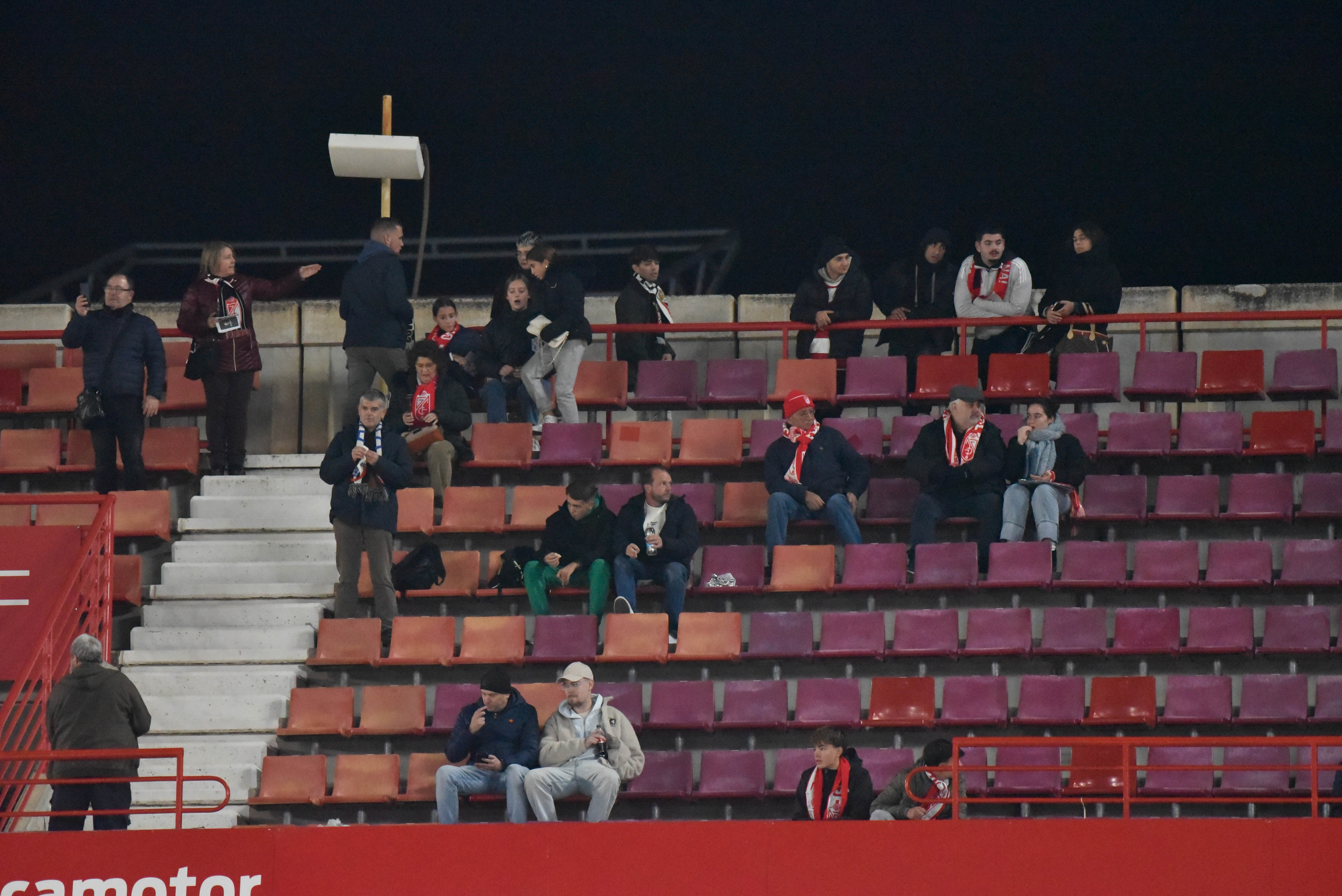 Encuéntrate en la grada del Granada-Ceuta