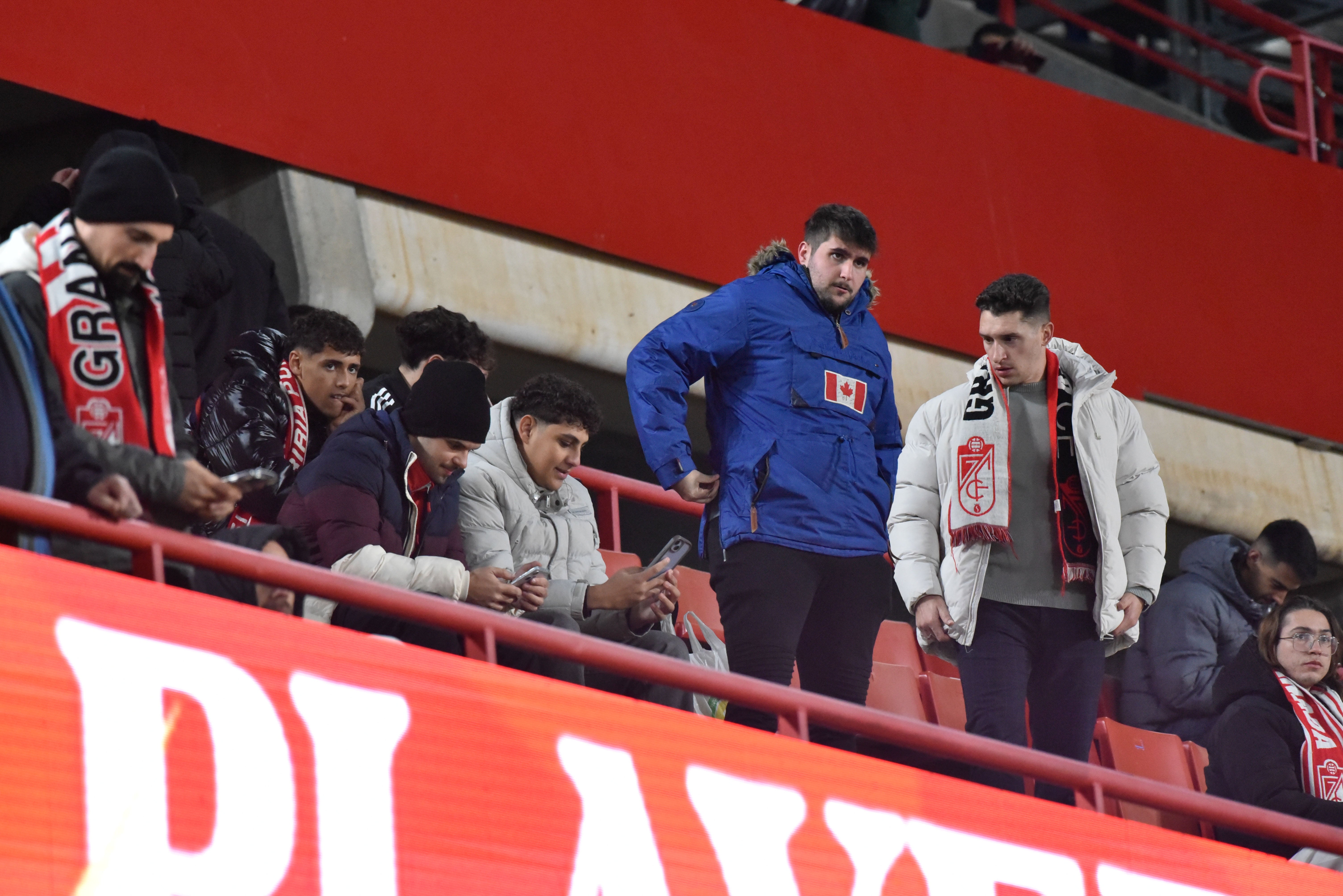 Encuéntrate en la grada del Granada-Ceuta