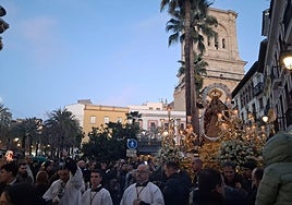 La Virgen de la Granada a su salida de la catedral.