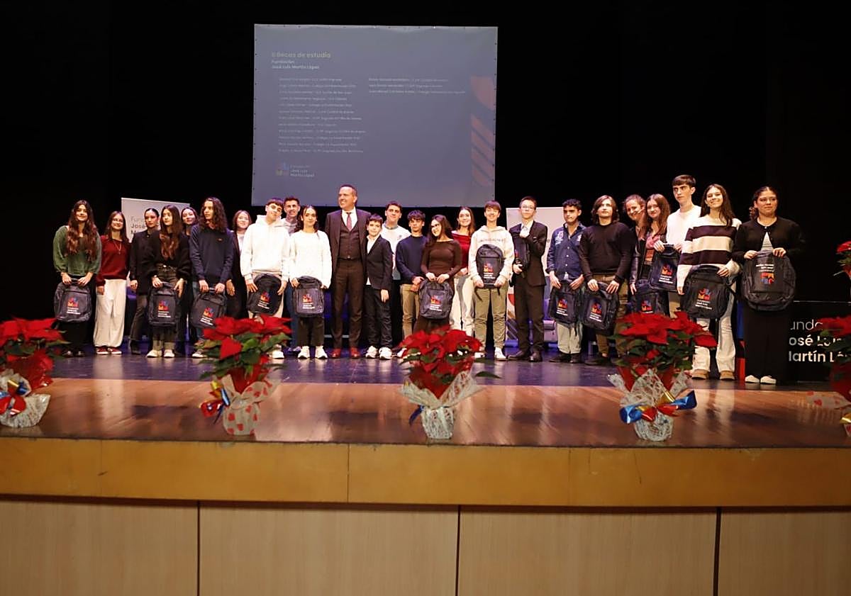 Imagen principal - Compromiso social en la gala de la Fundación José Luis Martín López