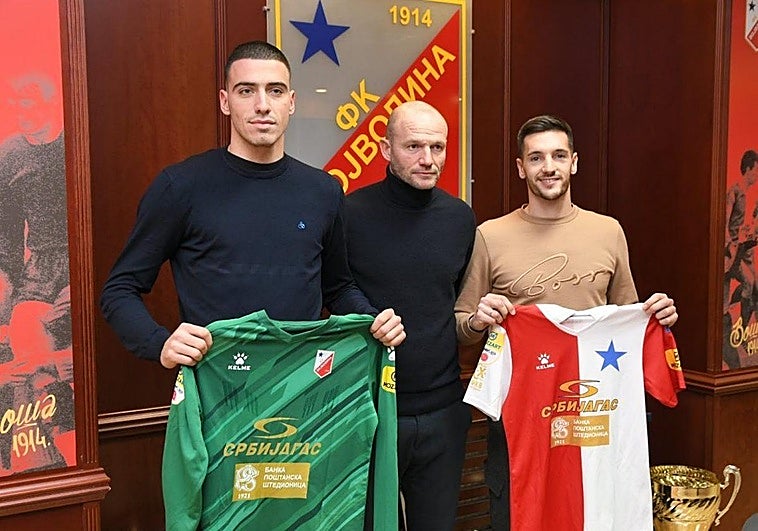 Dragan Rosic, el portero al que sigue el Granada, en un momento dulce