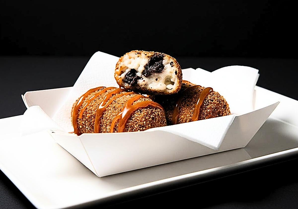 Imagen principal - El camarero que llegó a Granada de París crea la croqueta de arroz con leche: «Queremos expandirnos»