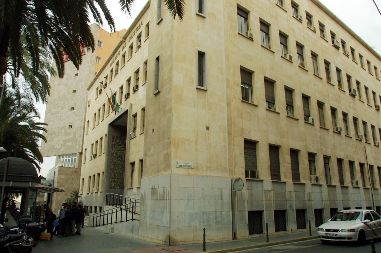 Exterior del Palacio de Justicia de Almería.