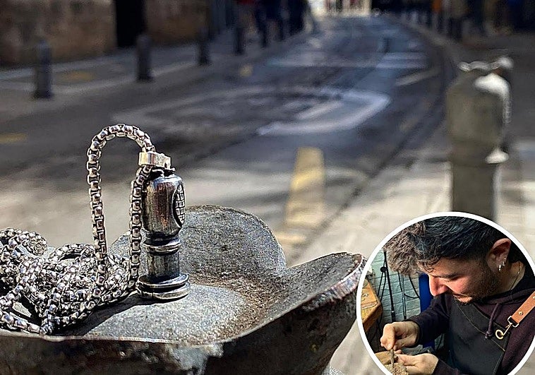 Un joyero de Granada crea la pieza más granadina: «Un bolardo hecho colgante, pendientes y anillo»