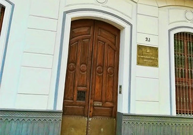 La expulsión del Facebook municipal de un maracenero llega al Defensor de Andalucía