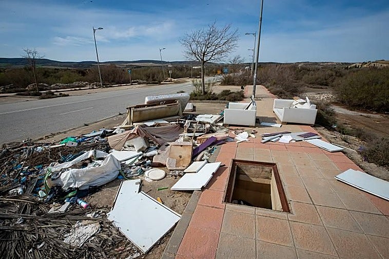 Los socios de Marchalhendín aportan la primera derrama para arreglar el polígono vandalizado