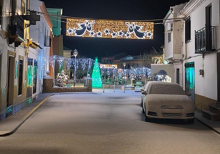 La nieve tiñe de blanco la provincia de Granada