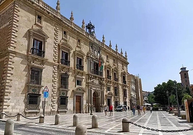 Absuelven a los acusados de una agresión sexual grupal en Playa Granada en 2021