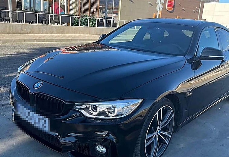 Le roban el coche a punta de pistola en Granada: «Pensé que dispararía»