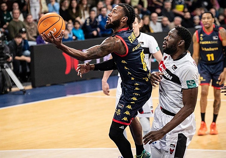 El Covirán Granada persiste en busca del pívot sin un rol específico en mente