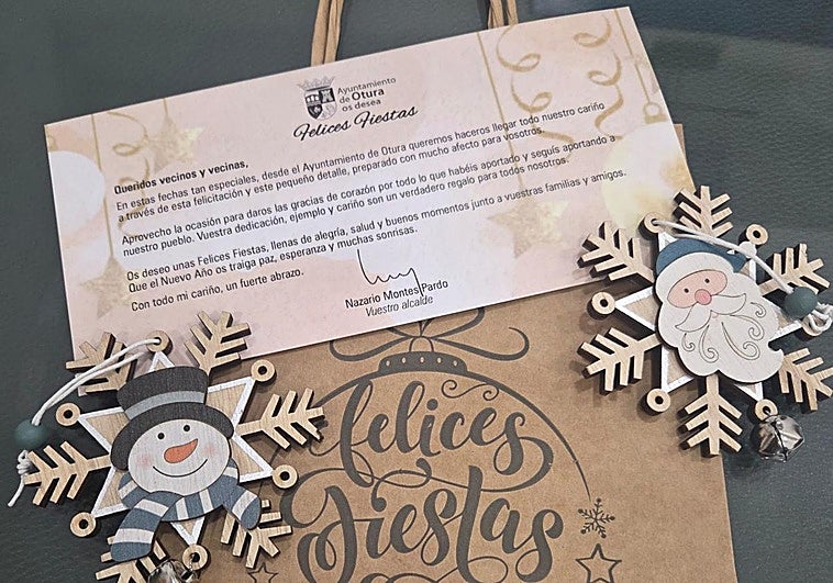 El pueblo de Granada que regala un adorno de Navidad a todos sus mayores de 65 años