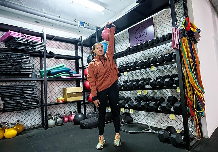 Noelia, la granadina al frente del único gimnasio de la Alpujarra