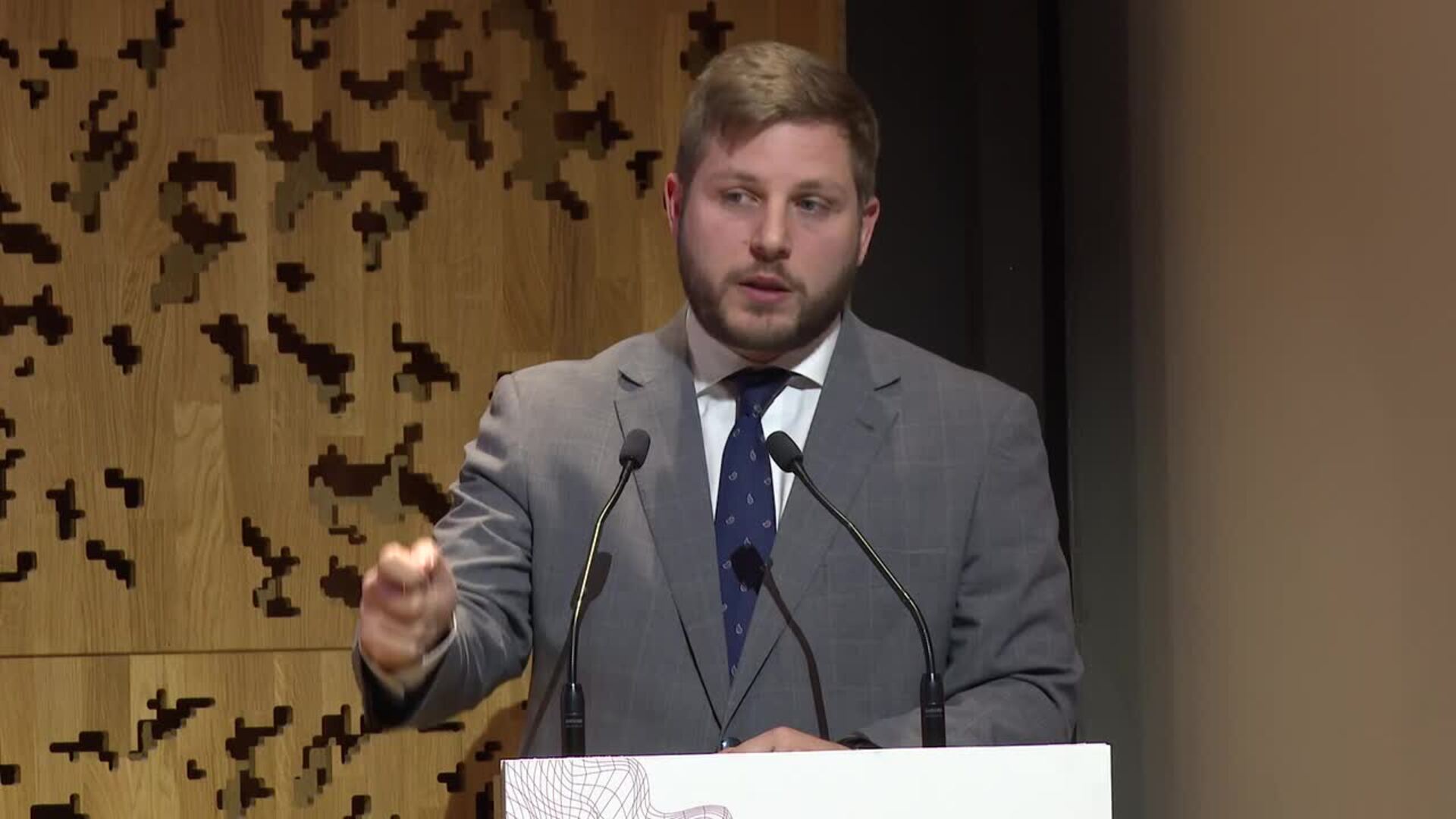 C-LM plantea moratoria a 5 años para que eléctricas privadas puedan invertir en mejora de red