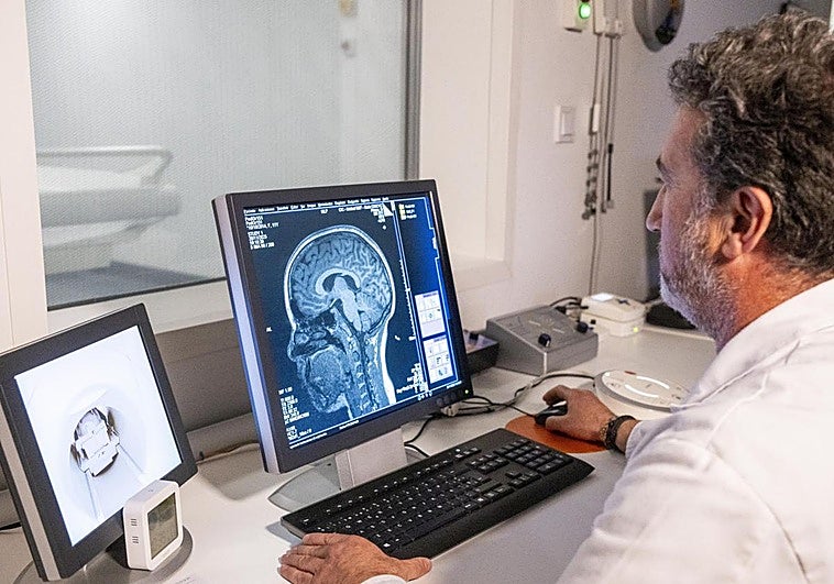 El Centro de Investigación Mente, Cerebro y Comportamiento de la UGR oferta seis contratos