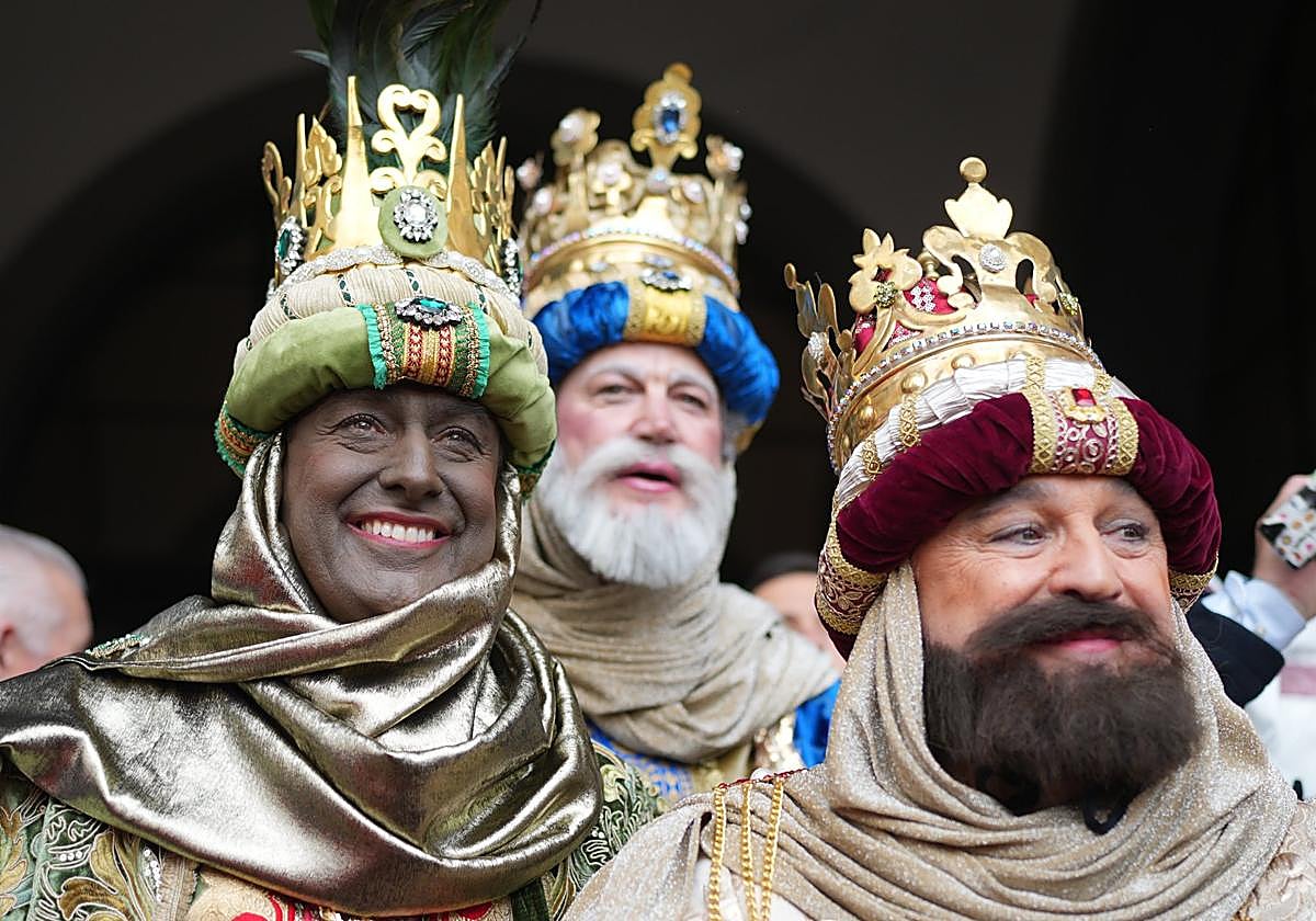 Moreno sale en la cabalgata como Rey Baltasar en una «noche mágica»