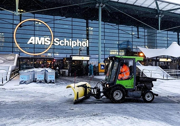 El temporal de nieve cancela los vuelos entre Ámsterdam y Granada